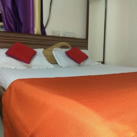 Hotel Shiva بانفيل المظهر الخارجي الصورة